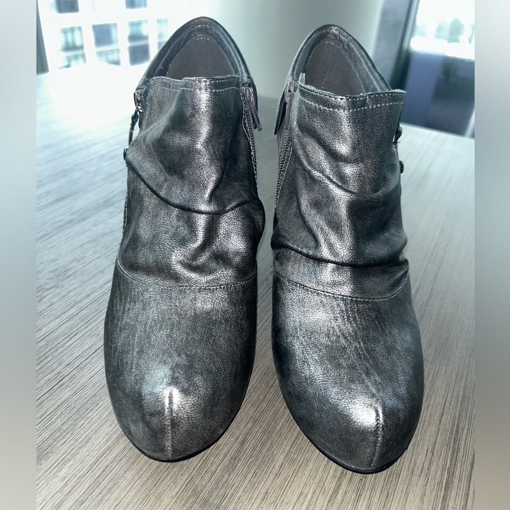 G by Guess booties Sz 10 color is Pewter (grey/silver)gently used